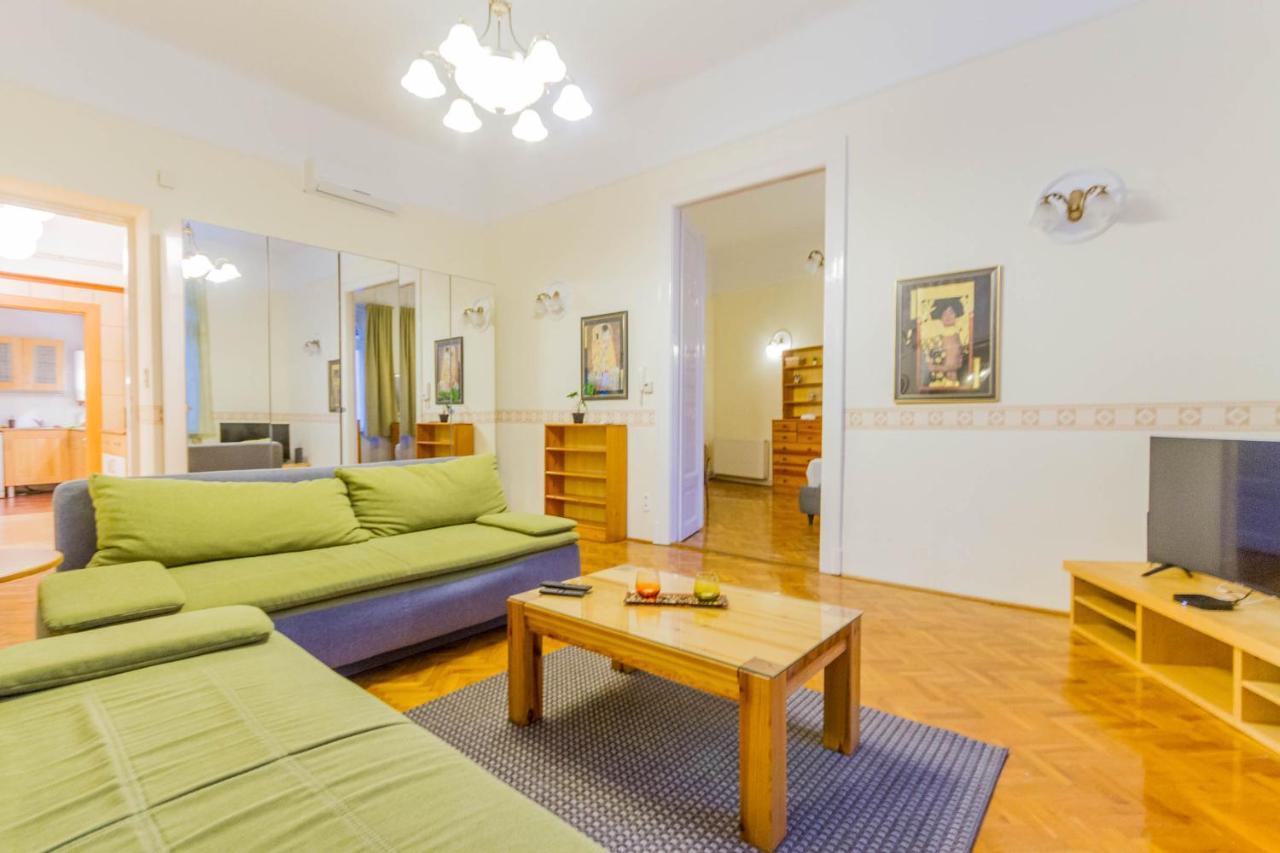 Friend Of Deak Ferenc Apartment Budapest Exterior photo